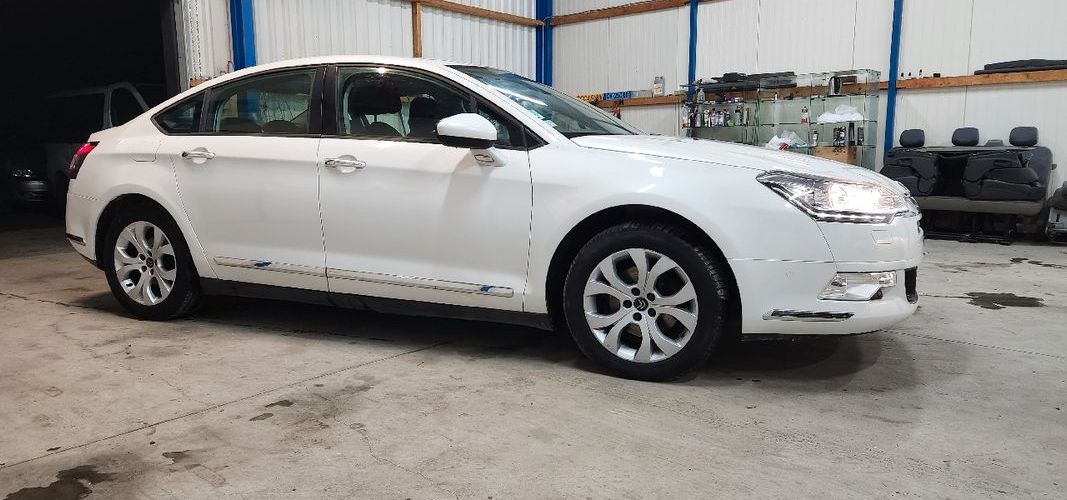 Citroen c5 hdi 2l 160ch , boîte auto , 113000km/ Garantie européenne 12mois