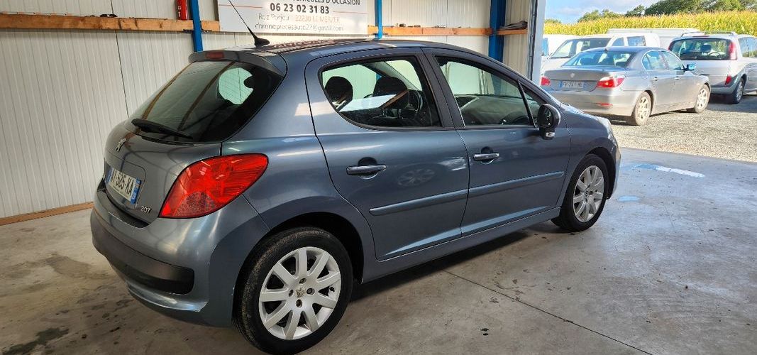 Peugeot 207 hdi 1.6l 110ch idéal pour jeune conducteur